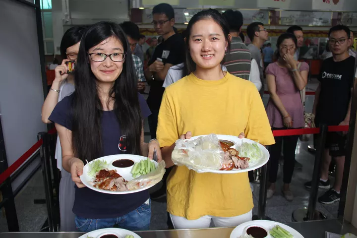 美食佳節，華麗綻放 ——天津鐵三院健力源餐廳舉辦美食節活動