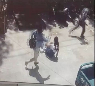 俠女一聲吼，歹徒被嚇走——濟南龍奧餐廳員工安翠霞見義勇為事跡紀實
